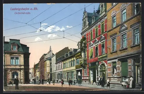 AK Ludwigshafen a. Rh., Gellertstrasse mit Passanten