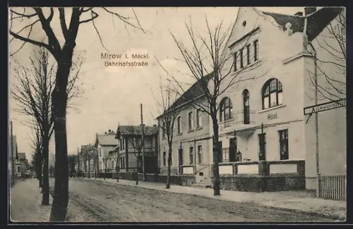 AK Mirow i. Meckl., Bahnhofstrasse mit Hotel