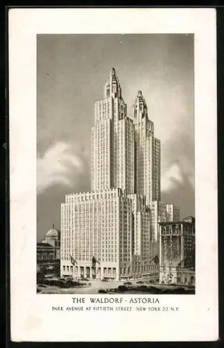 AK New York, NY, The Waldorf-Astoria, Park Avenue at Fiftieth Street