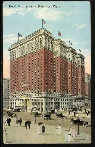 AK New York, NY, Hotel Pennsylvania, Strassenpartie mit Gebäudeansicht