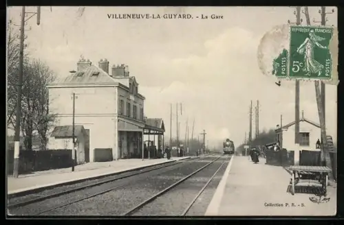 AK Villeneuve-la-Guyard, La Gare