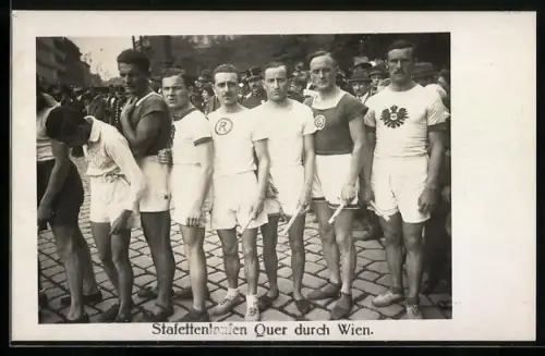 AK Wien, Stafettenlaufen 1920, Läufer mit Staffelstäben in den Händen