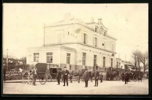 Foto-AK Joigny, La Gare