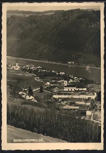 AK Engelhartszell /O. Ö., Ortsansicht aus der Vogelschau