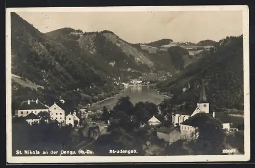 AK St. Nikola an der Donau, Strudengau, Panorama mit Kirche