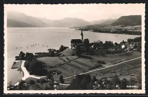 AK Attersee, Panorama mit Kirche, Blick über den See