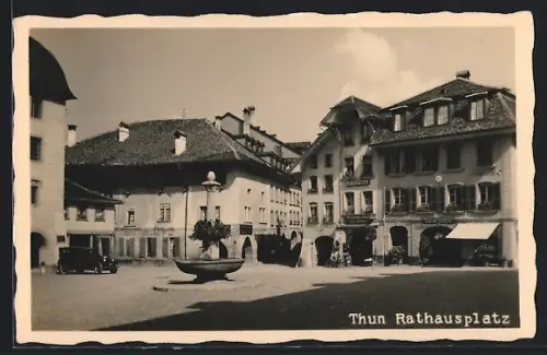 AK Thun, Rathausplatz mit Restaurant zum kleinen Hirschen