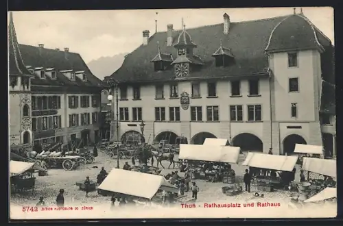 AK Thun, Rathausplatz und Rathaus mit Markt
