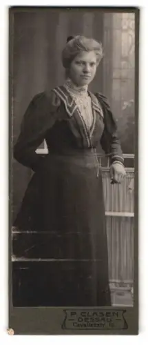 Fotografie P. Clasen, Dessau, Cavaliersstr. 16, Porträt einer jungen Frau
