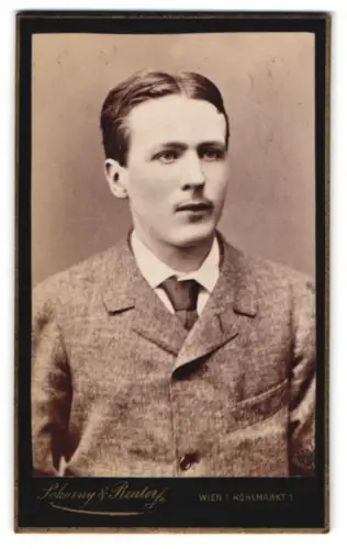 Fotografie Pokorny & Reuter, Wien, Kohlmarkt 1, Porträt eines jungen Mannes