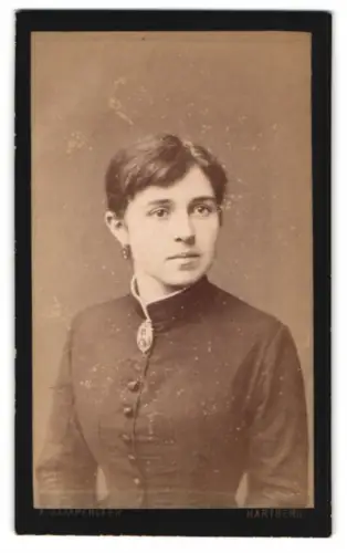 Fotografie A. Dampfhofer, Hartberg, Porträt einer jungen Frau