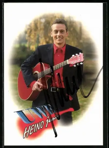 AK Musiker Uwe Heino junior mit Gitarre, Autograph