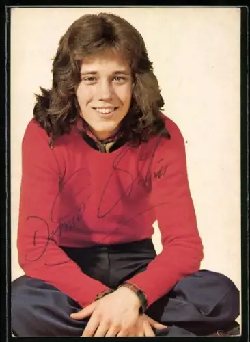 AK Musiker Dennie Christian lächelnd im Porträt, Autograph