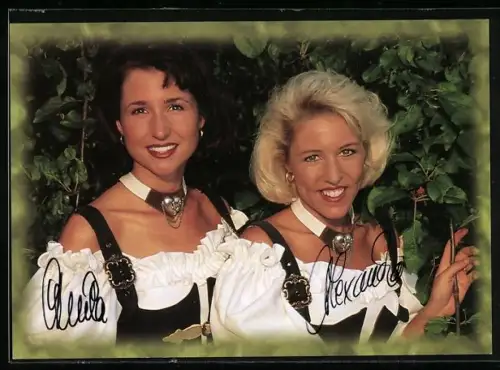 AK Musikerinnen Geschwister Hofmann in Trachten, Autograph