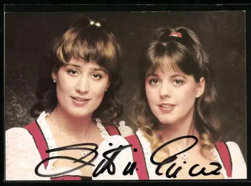 AK Musikerinnen Gitti und Erica im Porträt mit Autograph