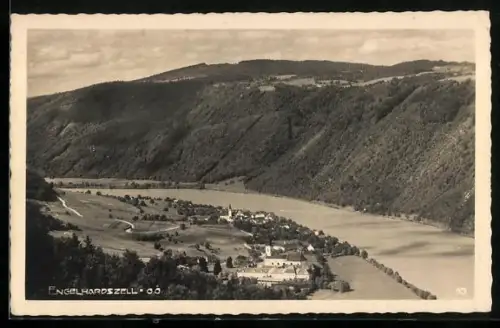 AK Engelhartszell /O. Ö., Ortsansicht mit Flusspartie