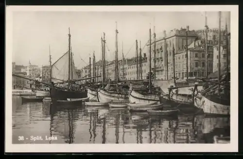 AK Split, Luka, Hafenpartie