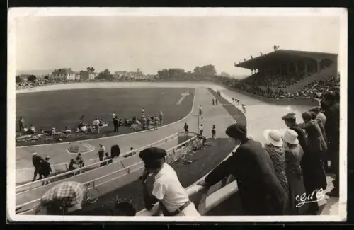 AK Vichy, Le Stade, das Stadion beim Radrennen