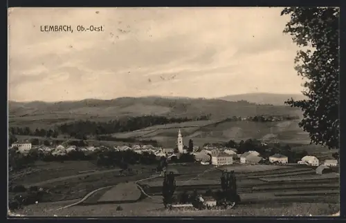 AK Lembach /Ob.-Oest., Ortspanorama mit Landschaft der Umgebung