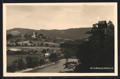 AK St. Ulrich b. Steyr, Ortsansicht mit Flussbrücke und Wegkreuz
