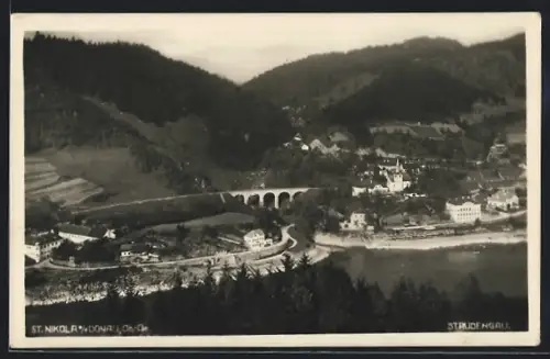 AK St. Nikola a. d. Donau, Teilansicht mit Viadukt
