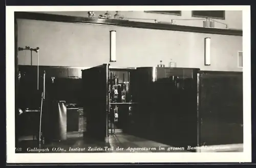 AK Gallspach, Institut Zeileis, Teil der Apparaturen im grossen Bestrahlungsraum