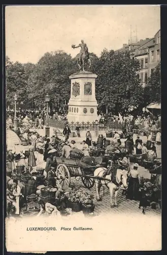 AK Luxembourg, Place Guillaume, Monument