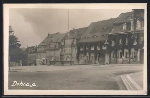 AK Dohna /Sa., Marktplatz mit Brunnen