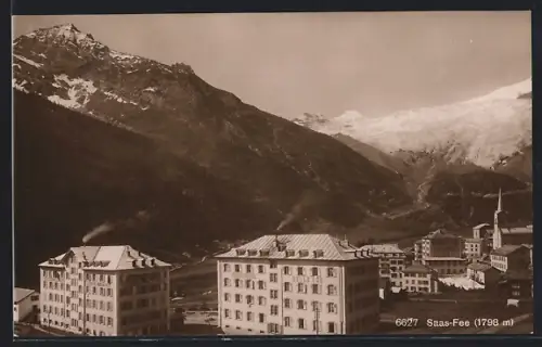 AK Saas-Fee, Ortspartie mit Kirche