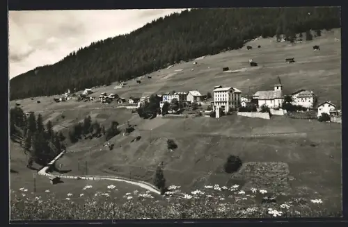 AK Wiesen /Graubünden, Teilansicht mit Kirche