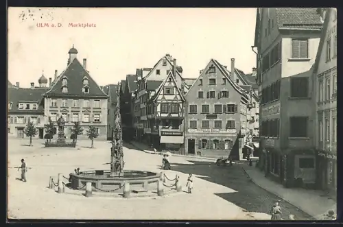 AK Ulm a. D., Marktplatz m. Brunnen