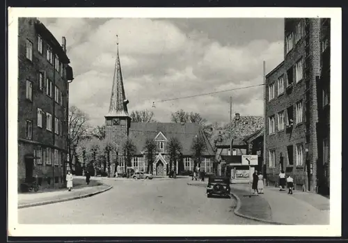 AK Hamburg-Bergedorf, Strassenpartie mit Geschäft und Kirche