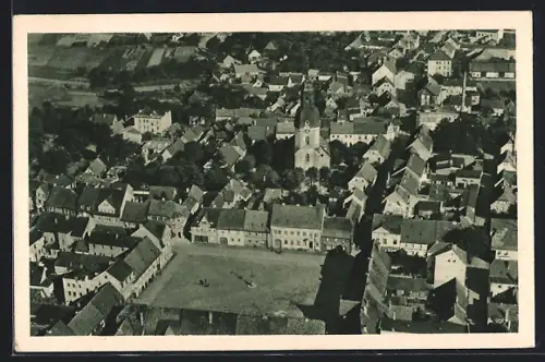 AK Ruhland /O.-L., Platz mit Kirche, Fliegeraufnahme
