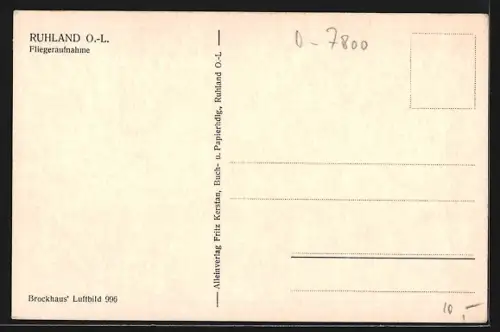 AK Ruhland /O.-L., Platz mit Kirche, Fliegeraufnahme