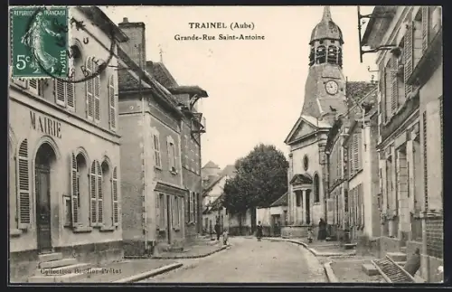 AK Trainel /Aube, Grande-Rue Saint-Antoine avec la mairie et l`église