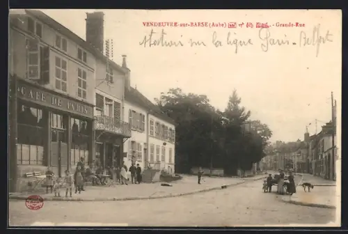 AK Vendeuvre-sur-Barse /Aube, Grande-Rue avec le Café de Paris et des habitants sur le trottoir