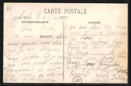 AK Estissac /Aube, Rue Gambetta avec enfants et adultes dans la rue