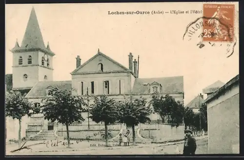AK Loches-sur-Ource /Aube, L`Église et l`Hôtel de Ville