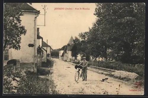 AK Jessains /Aube, Rue St-Nicolas avec un homme et son vélo