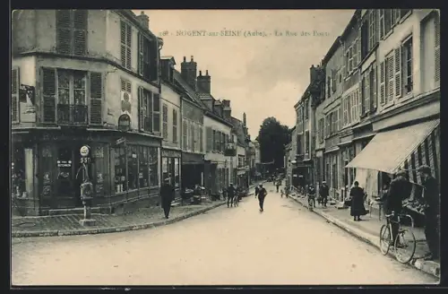 AK Nogent-sur-Seine /Aube, La Rue des Ponts
