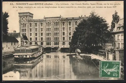 AK Nogent-sur-Seine /Aube, Les Grands Moulins Sassot Frères sur le bras gauche de la Seine