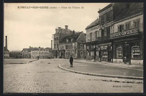 AK Romilly-sur-Seine /Aube, Place de l`Union avec boutiques et bâtiments historiques