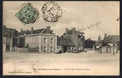 AK Romilly-sur-Seine, Un Coin de la Place de l`Union