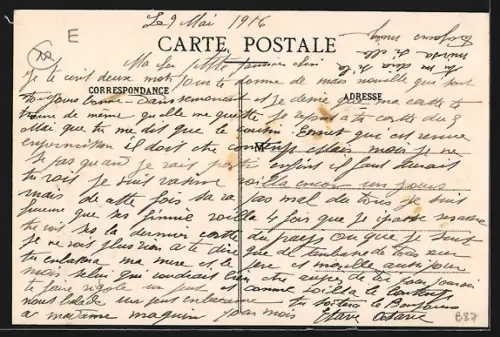 AK Saint-Phal /Aube, L`Église et le parc environnant avec deux personnes en promenade