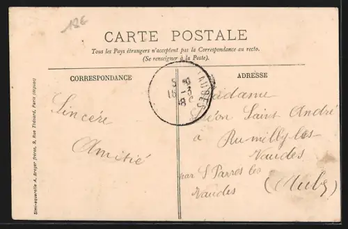 AK Lusigny, Rue Principale avec passants et maisons alentour