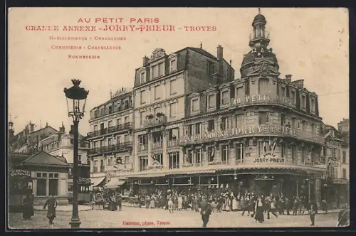 AK Troyes, Au Petit Paris, Grande Annexe Jorry-Prieur et lampadaire historique