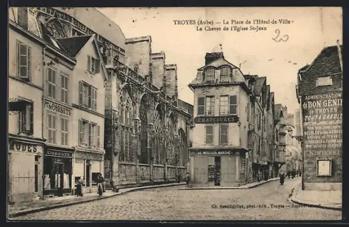 AK Troyes /Aube, La Place de l`Hôtel-de-Ville et le Chevet de l`Église St-Jean