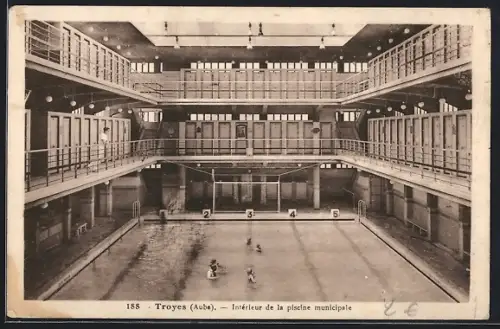 AK Troyes /Aube, Intérieur de la piscine municipale