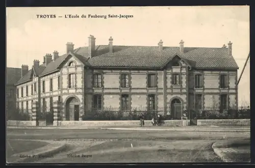 AK Troyes, L`École du Faubourg Saint-Jacques
