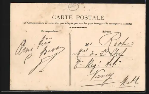 AK Troyes, Rue Thiers avec passants et commerces animés